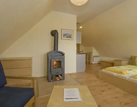Panorama-Apartments Weinberghaus Mittelndorf Room photo